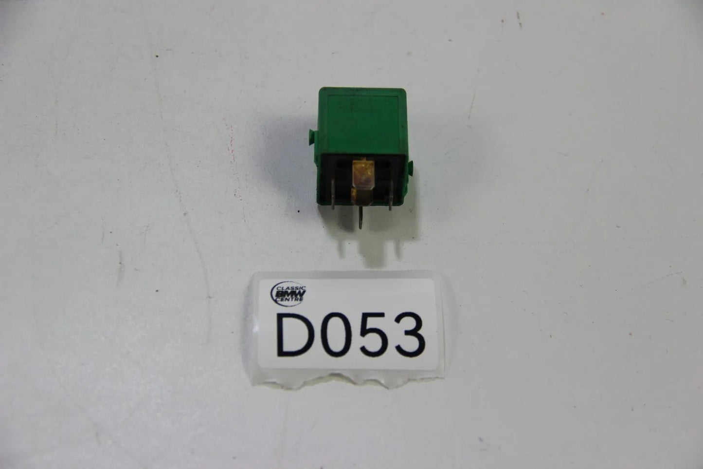 Original BMW E21 E30 E36 E12  Relais Doppelschliesser minzgrün 61368353447