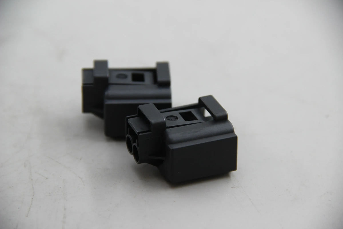 Original BMW E81 E88 E36 E93 2x Universal-Buchsengehäuse uncodiert 61138364520