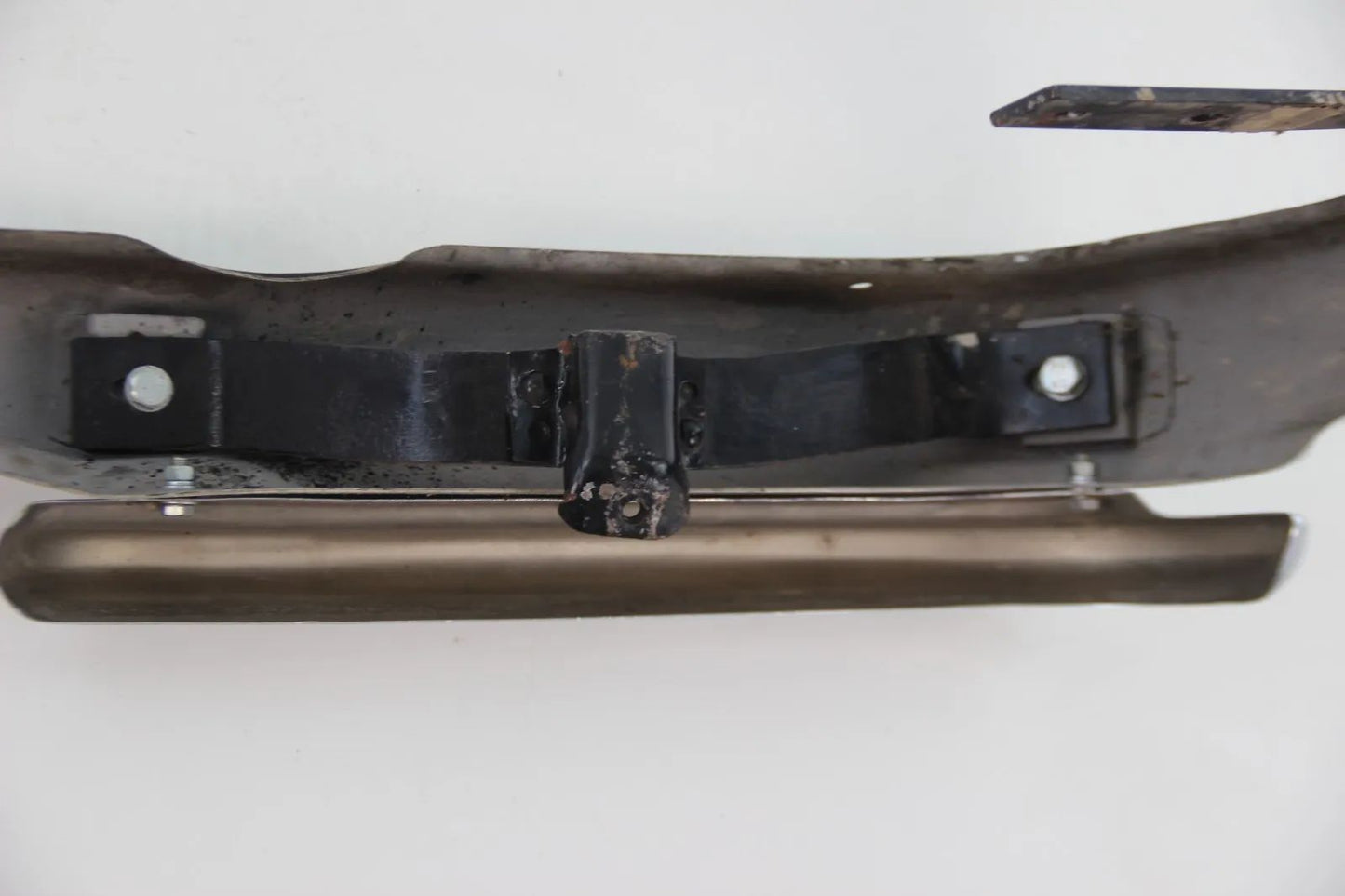 Original Mercedes W108 W109 S-Klasse Stoßstangenecke Hinten Rechts o. Gummi