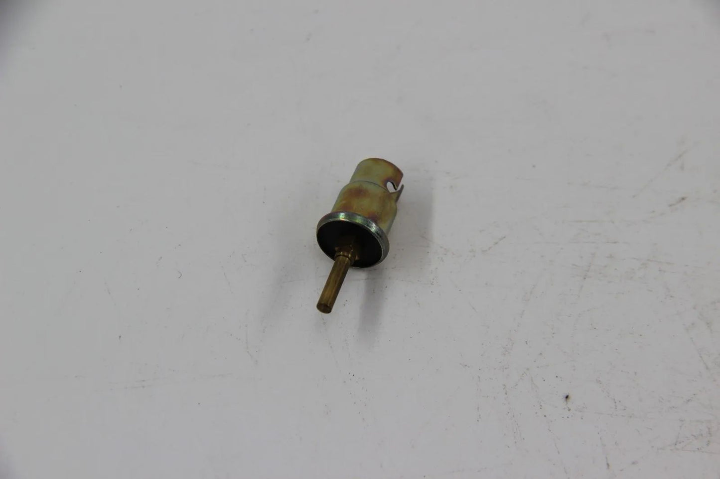 Original BMW E28 E24 E23 Lampenfassung Einzelteile Scheinwerfer  63121362871