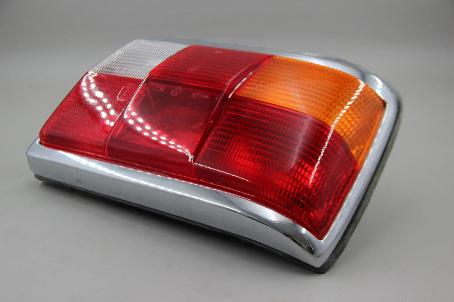 Original BMW E12 518 520 525 528 520i M10 Heckleuchte rechts 63211354416