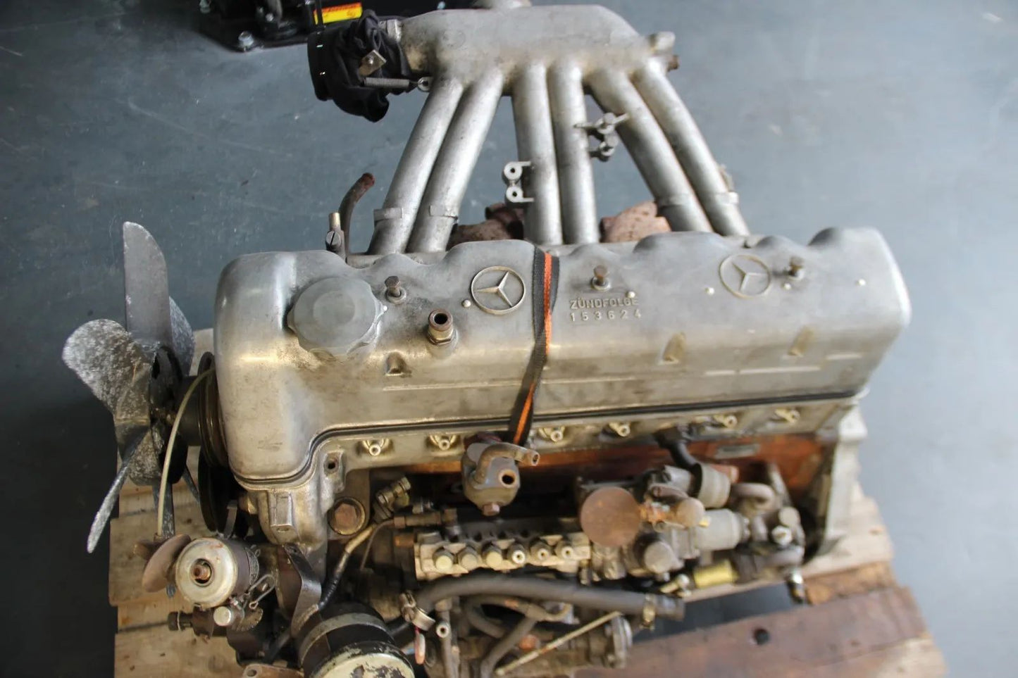 Original Mercedes 250SE M129.980 Motor  Einspritzpumpe Pagode 6-Zylinder