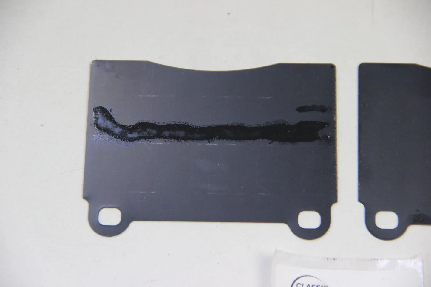 NEU Original BMW E10 E3 E12 E24 E23 Schutzblech Bremsbelag 34111116005 L+R