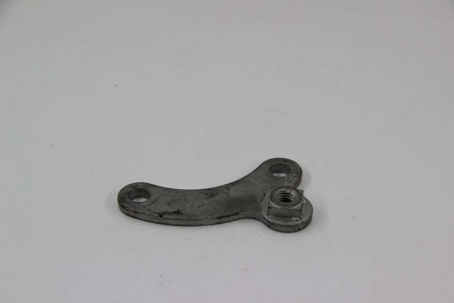 Original BMW E36 316i-318is Halteplatte Hydrolenkung-Flügelpumpe 32421727134