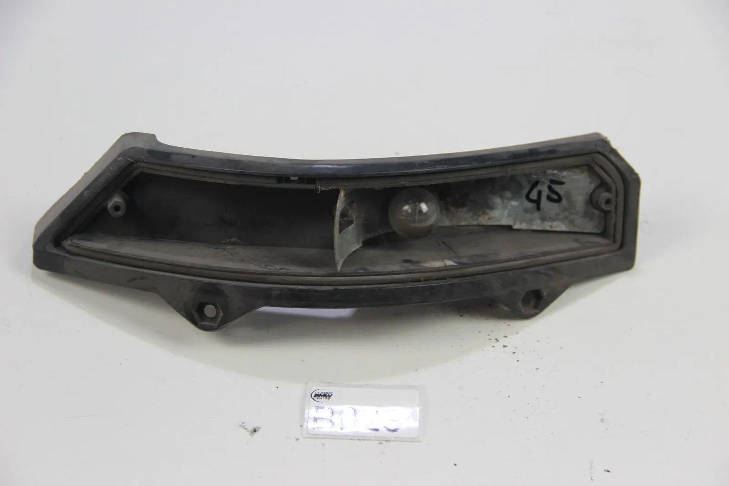 Original BMW E12 5er Blinker Halterung ohne Scheibe/Plastik Gehäuse links 23018