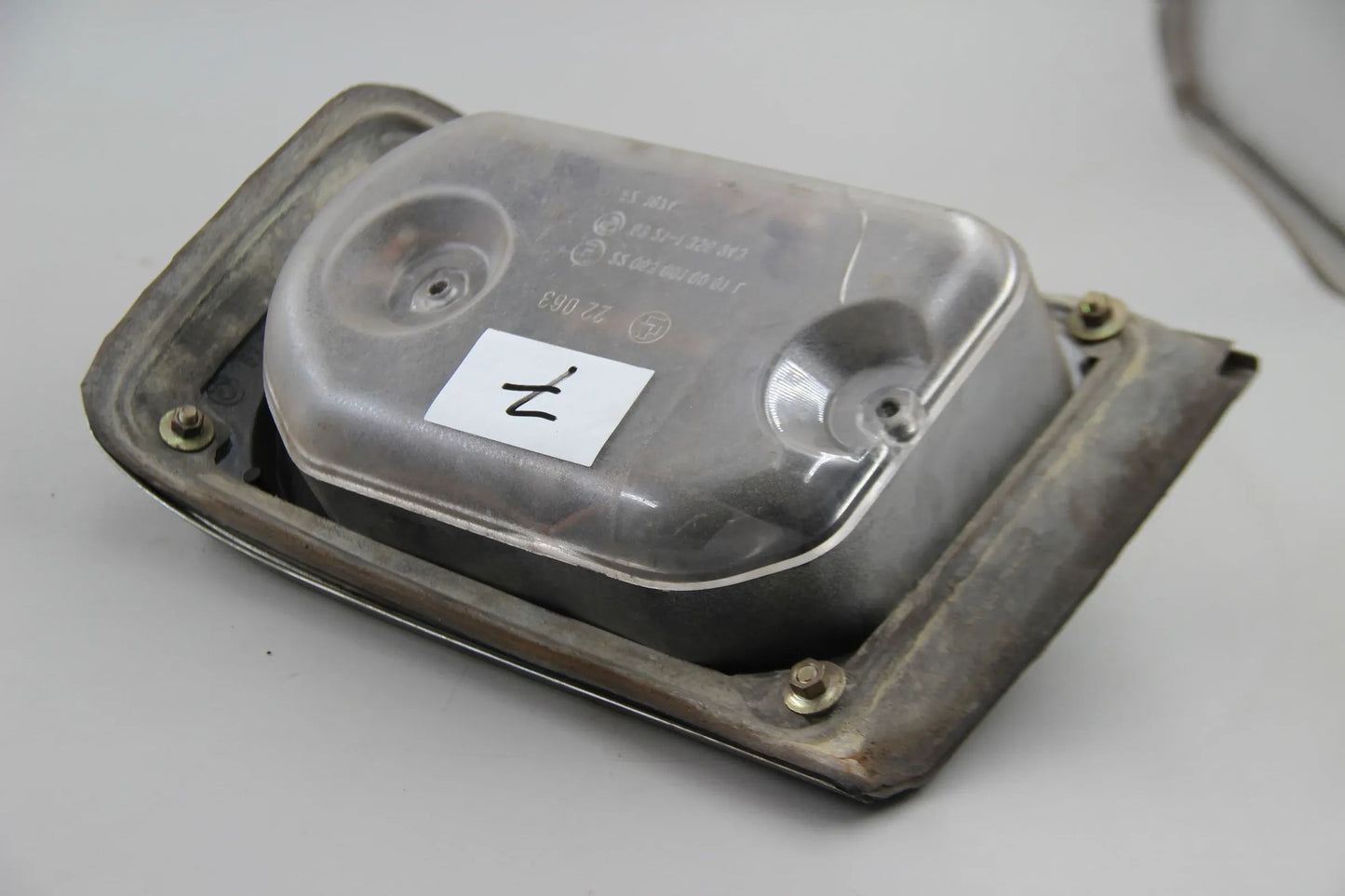 Original BMW E10 1502 1602 1802 2002 2002tii Lampenträger links 63211356931