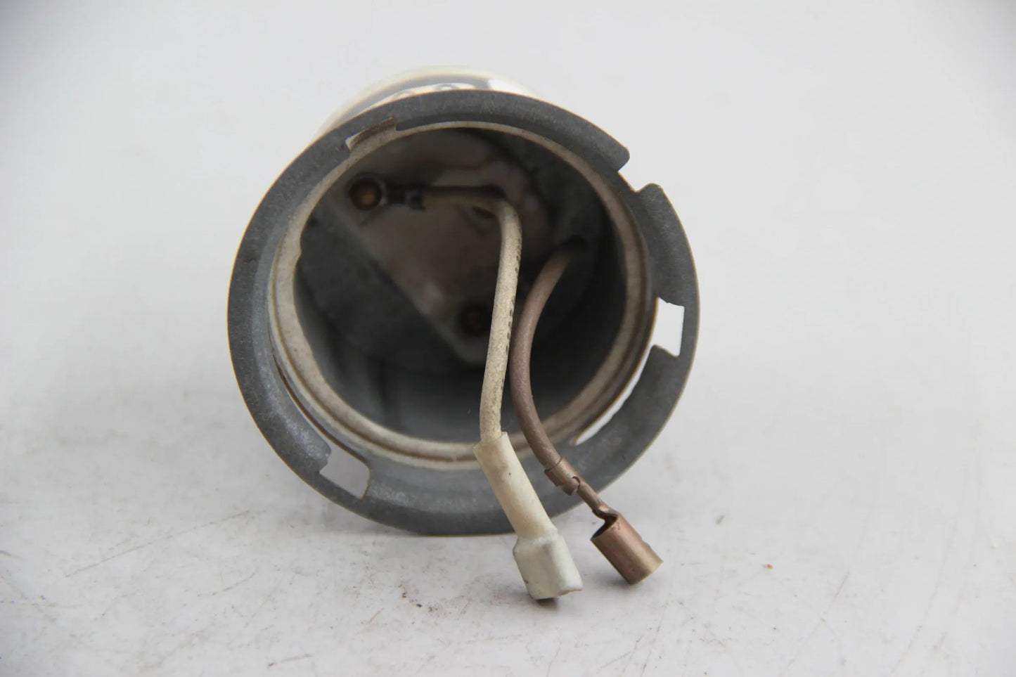 Orig. BMW E9 E21 E30 E12 E28 E24 E23 Abdeckkappe Scheinwerfer HELLA 63121372732