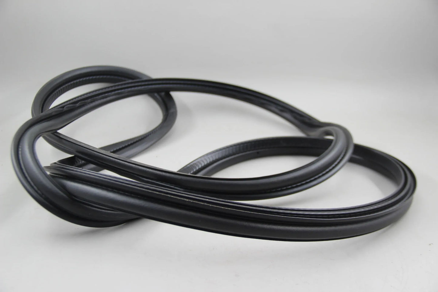 Original BMW E39 520i 523i 525i-540i Touring Heckscheibendichtung 51718190689