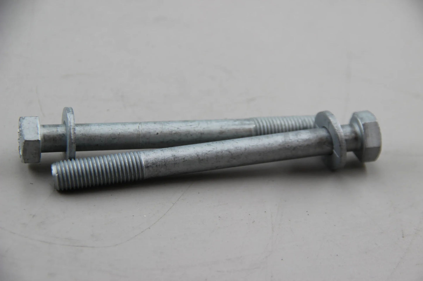 Orig. BMW E36 E60 E63 2x Sechskantschraube mit Scheibe M12X1,5X120 31121093465