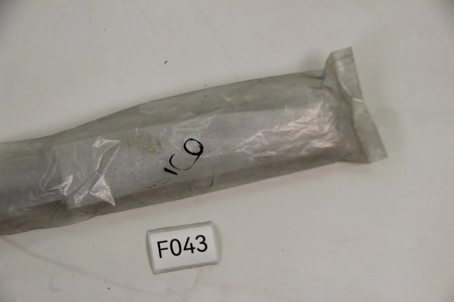 BMW E39 5er 520i-540i M5 Zierleiste hinten rechts GLANZSCHWARZ NOS 51362427438