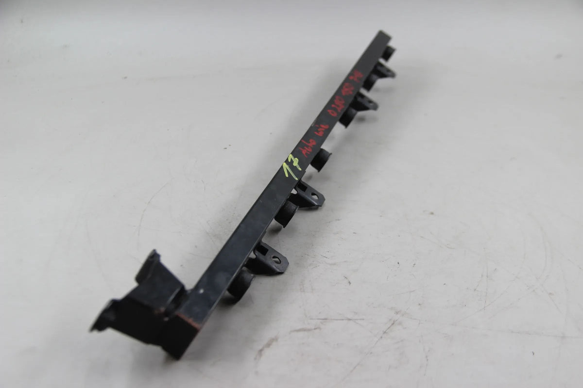 Original BMW E28 E30 520i 320i 525e 325e M20B27 Einspritzleiste Einspritzanlage