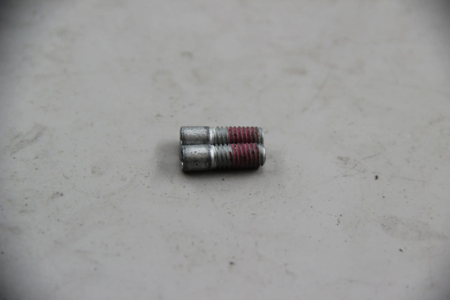 Original BMW E39 520i 523i 525i 528i 530i 2x Schaftschraube 34111164022