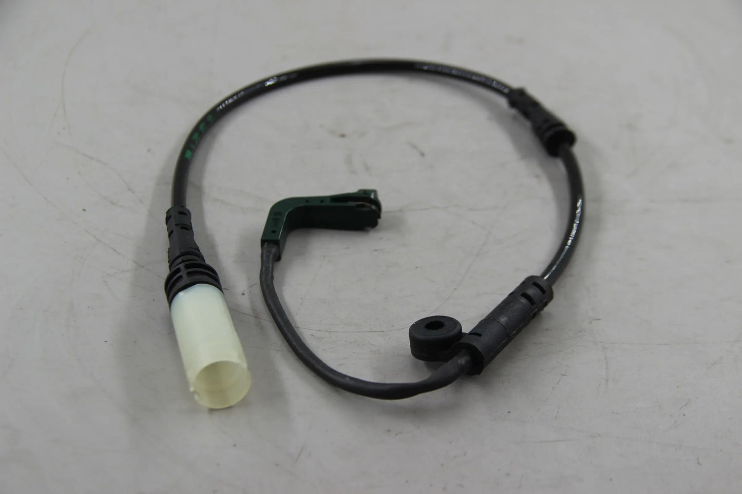 Original BMW E60 520i-550i E61 E63 E64 Bremsbelagfühler vorne links 34356789492