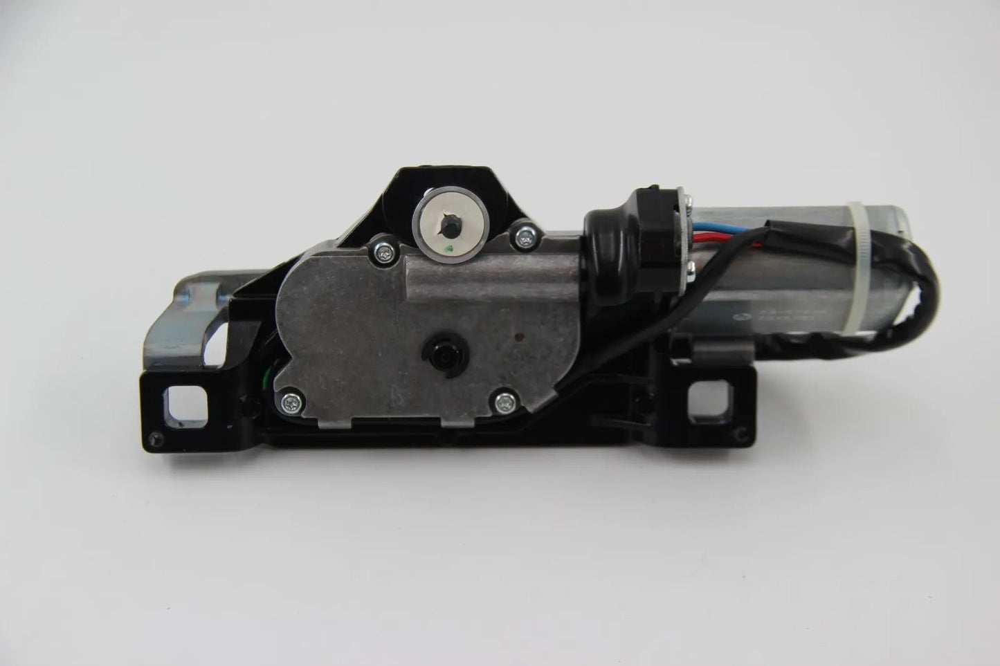 Original BMW E61 5er E71 E72 X6 Antrieb Servoschloss Heckklappe 67107114613