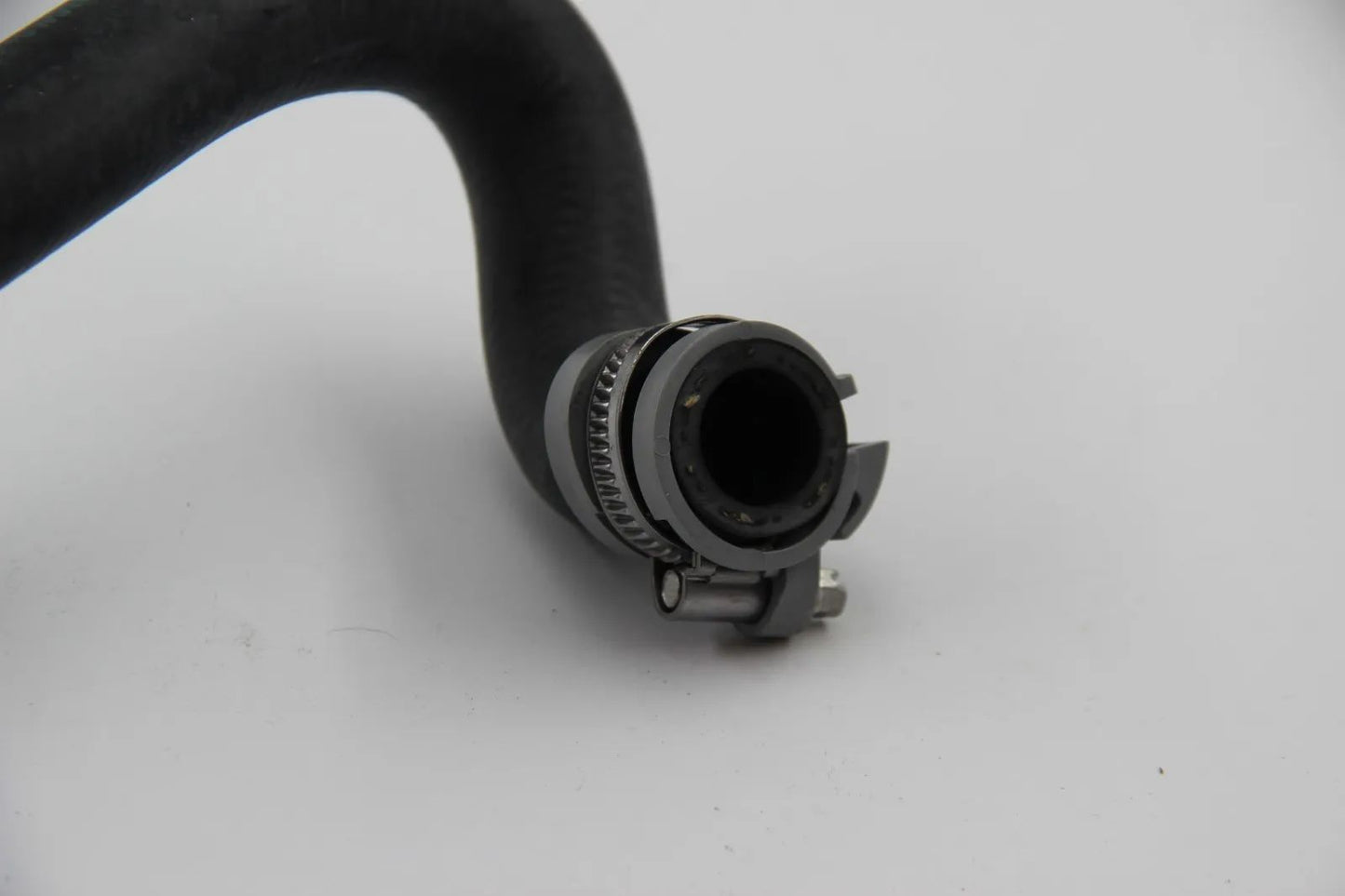 Original BMW E46 M3 S54 M3 CSL S54 Schlauch Heizkörper-Motorrücklauf 64216902680