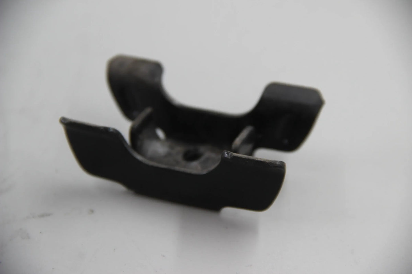 Original BMW E30 316i-325i M3 E12 E28 518i-535i M5 E24 Bügel 18211246056