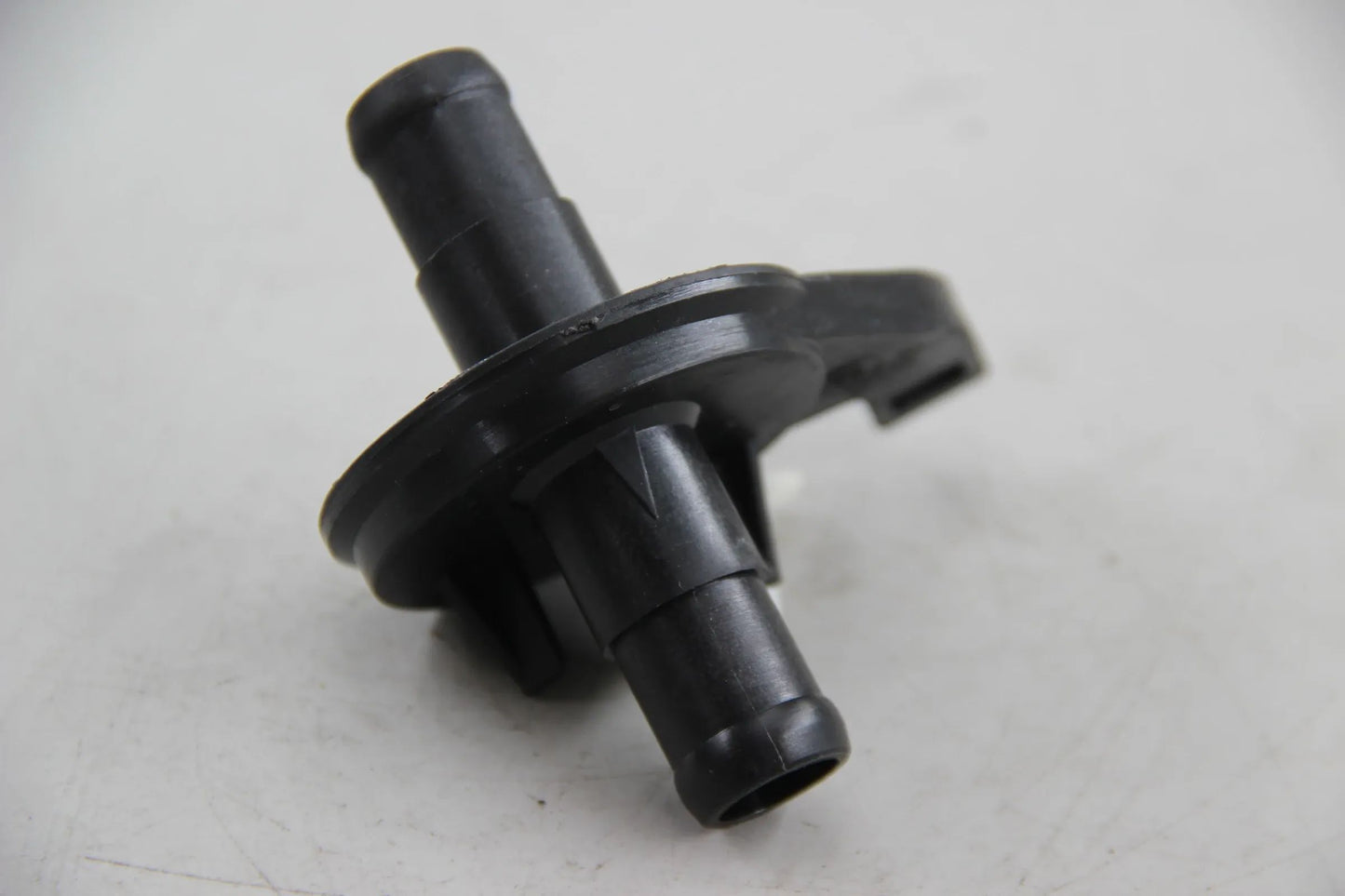 Original BMW E21 315 316 318 320 318i 320i 323i Wasserventil 64111366669