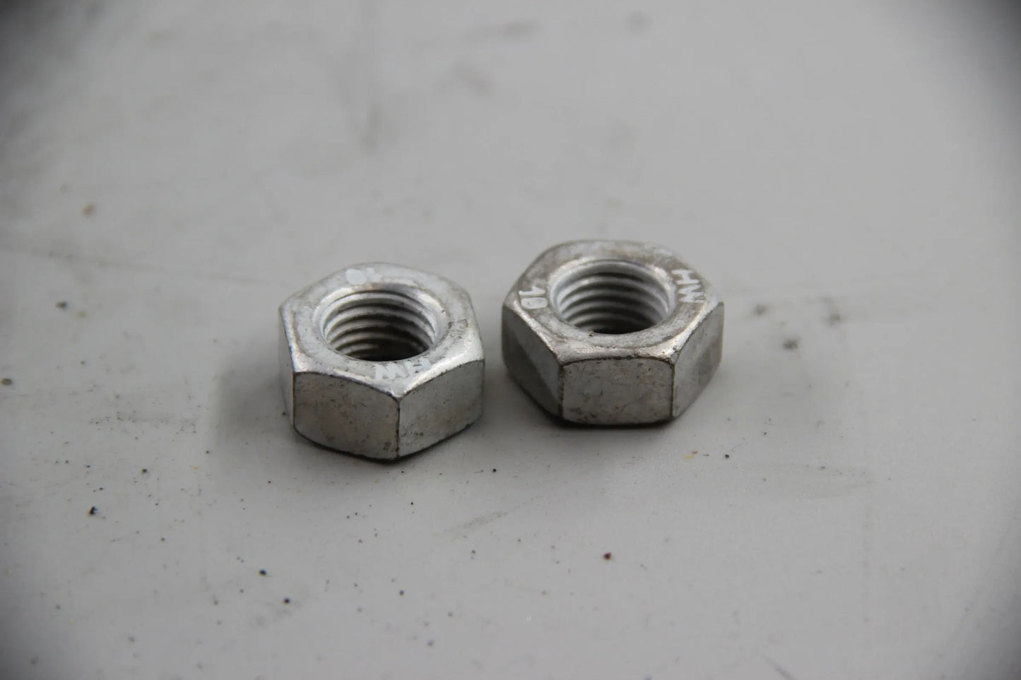 Original BMW E36 316i E23 728i 2x Sechskantmutter M12X1,5 NOS NLA 07119922148