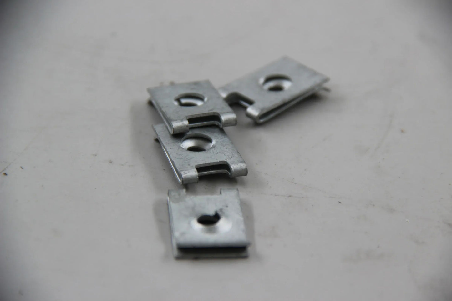Original BMW E81 E21 E30 E36 E93 4x Blechmutter ST6,3-1-ZN NOS NLA 07129925742