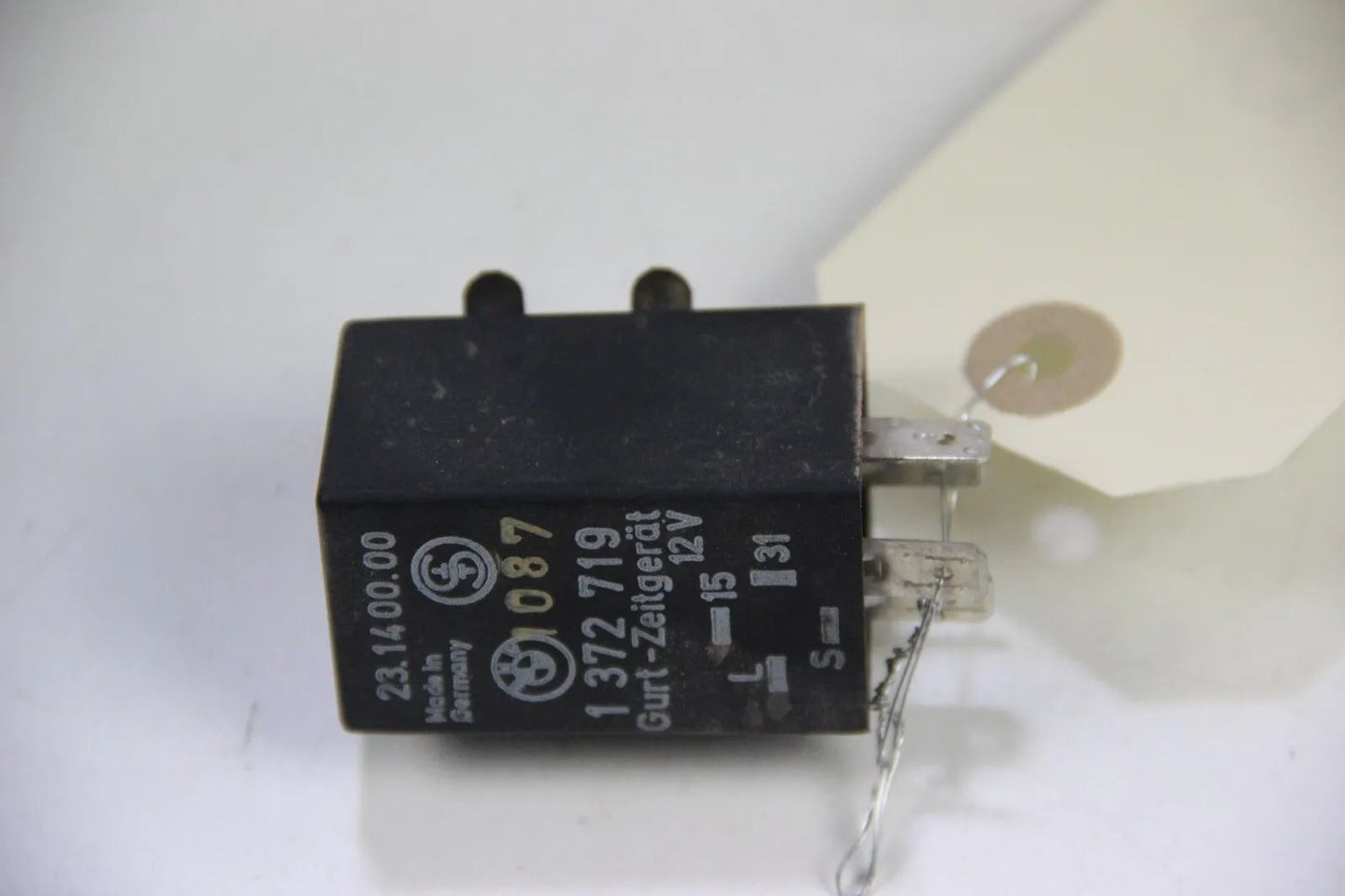 Original BMW E30 Relais Gurt Sicherheitsgurt Zeitsteuergerät 1372719 Relay 3er