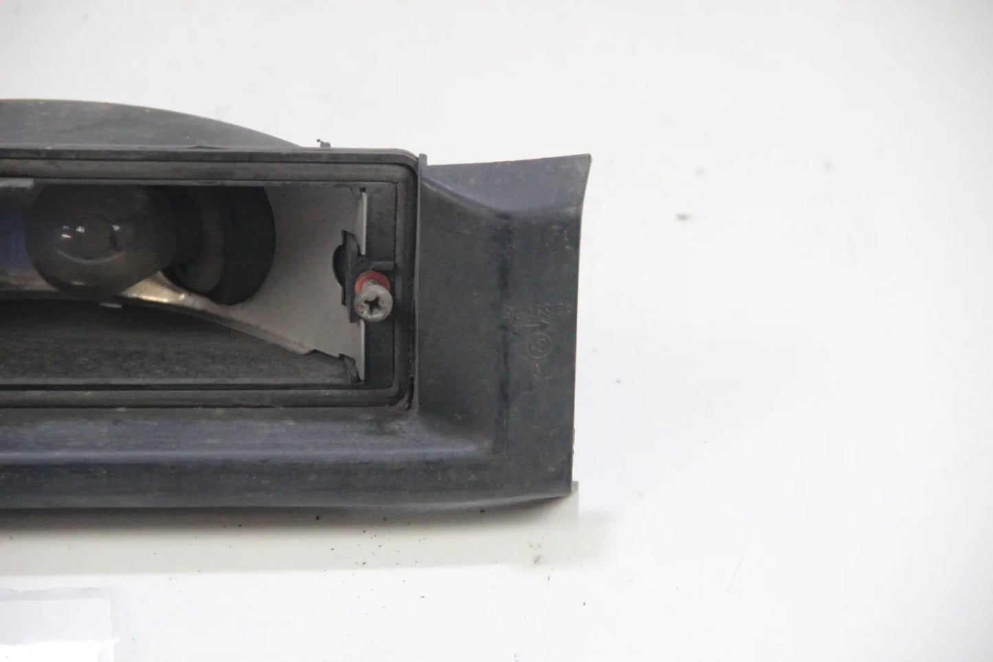 Original BMW E30 VFL 316i-325i Blinker Halterung ohne Scheibe Rechts  1370396