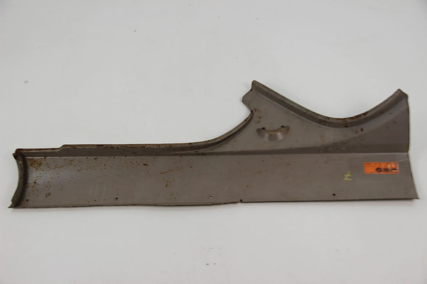 Original BMW E9 2.5CS-3.0CSL Seitenwand hinten rechts NOS Abschnitt 41351814104
