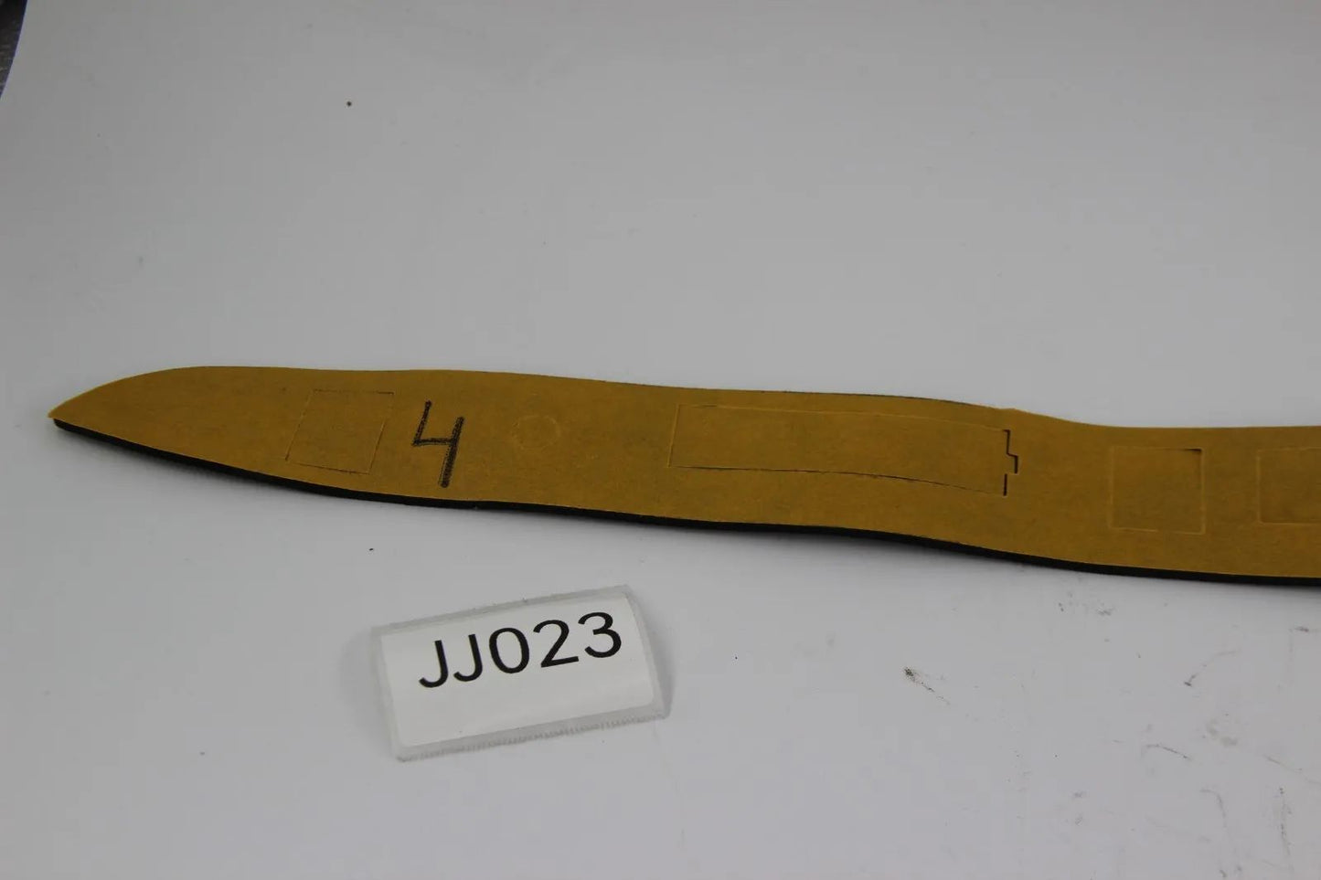 Original BMW E46 316i-330xi Dichtung Griffleiste Heckklappe 51138236267