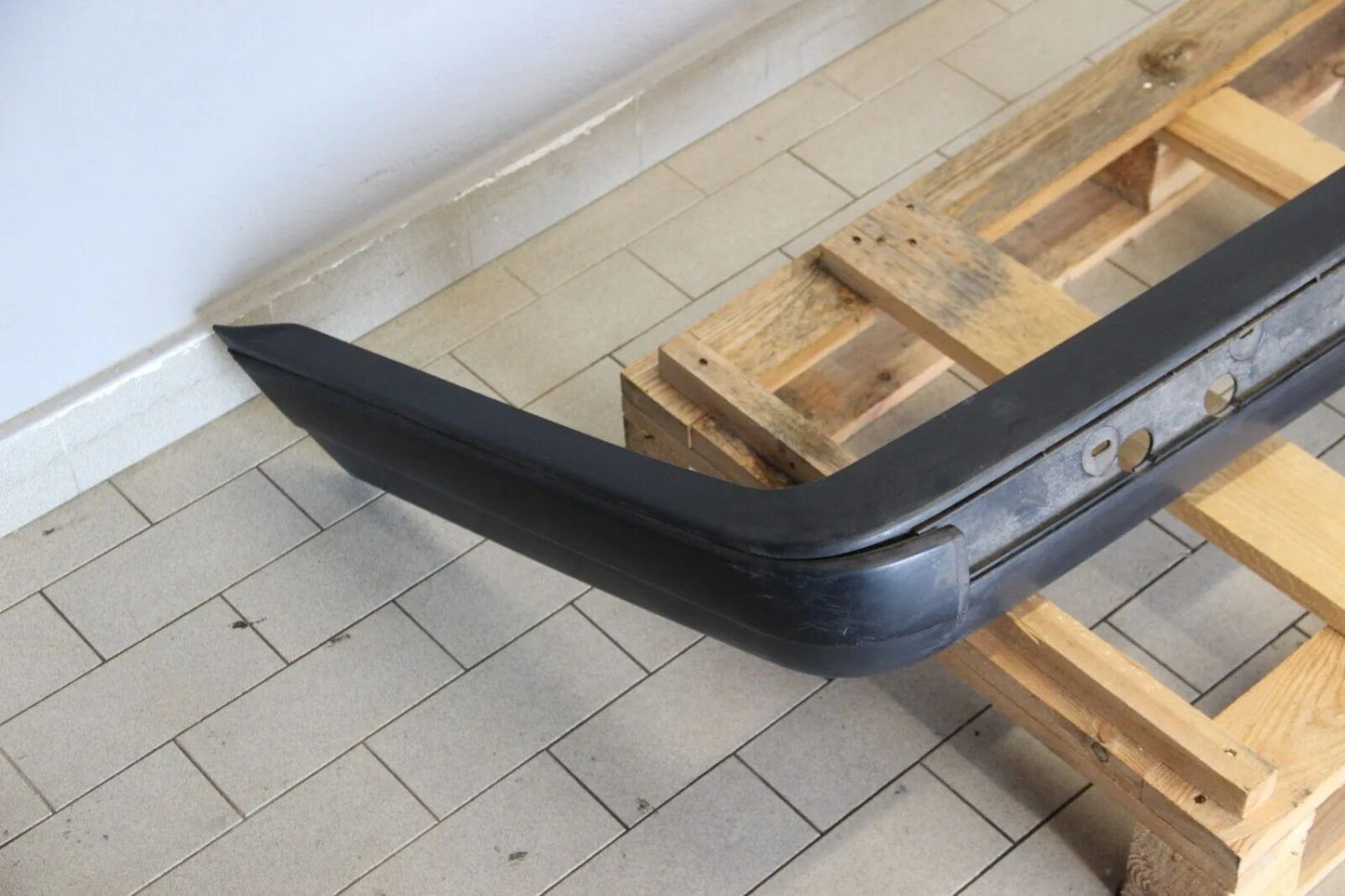 Original BMW E30 87-94 Stoßstange hinten NFL Malachitgrün mit Träger 51121945925