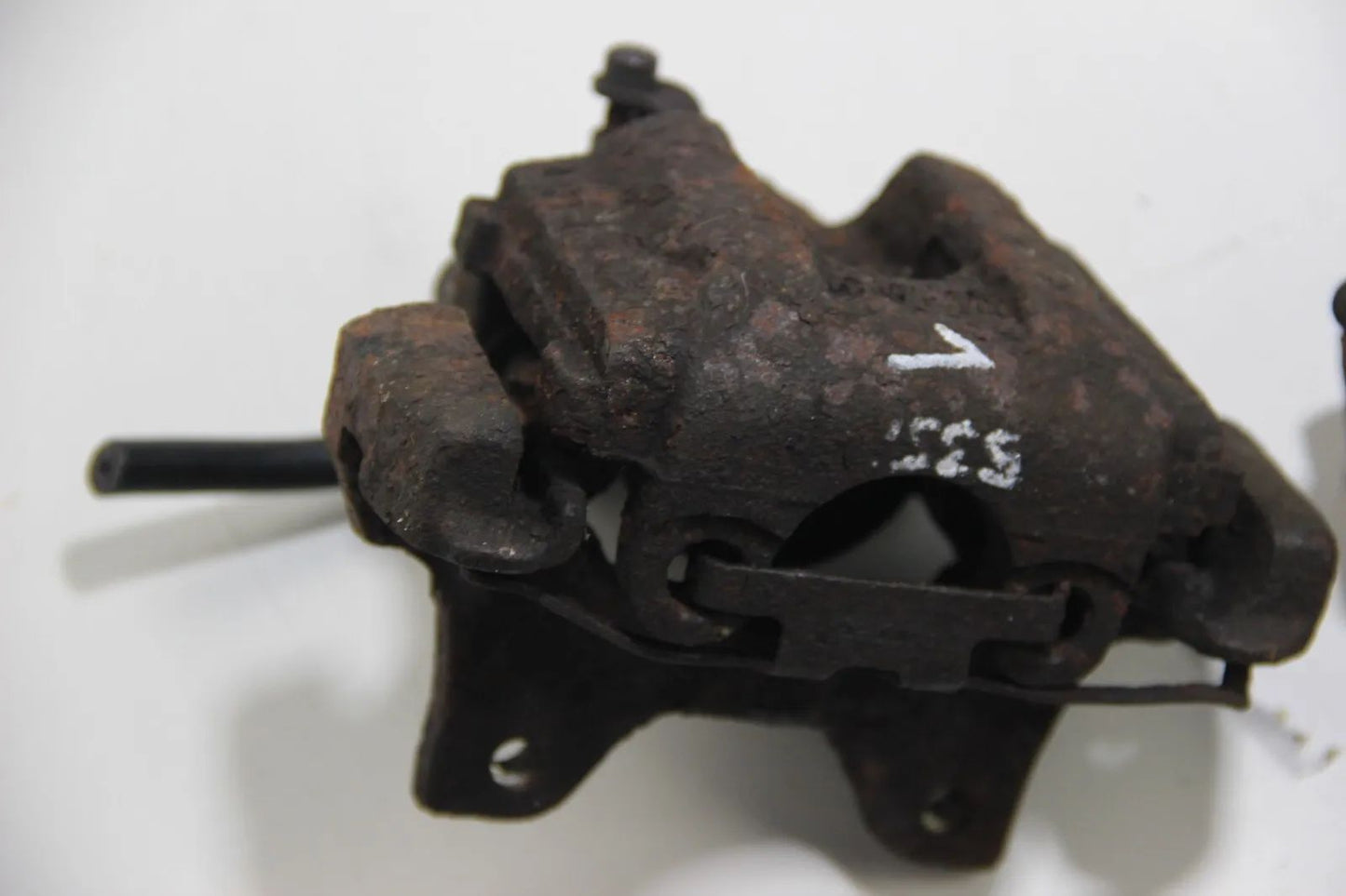 BMW Original Oldtimer E34 535 Bremssattel paar hinten mit Sattelträger