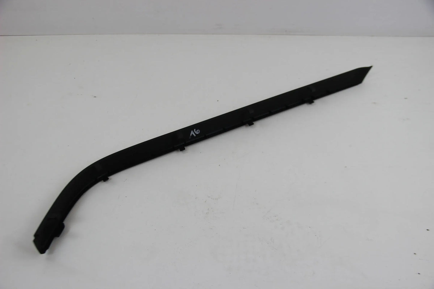 Original BMW E39 520d-540d Stossleiste Leiste hinten links 51128184507