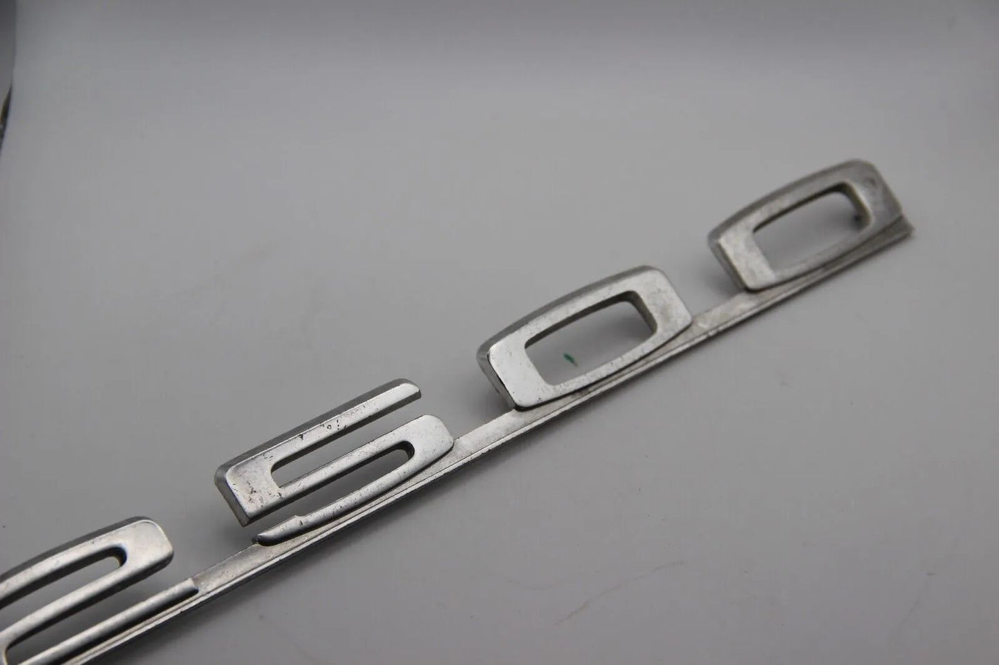 Original BMW E9 E3 2500 Modellbezeichnung Emblem Badge Schriftzug Typenschild