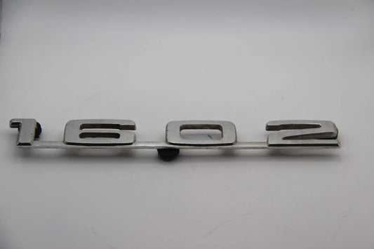 Original BMW E10 E6 1602 Modellbezeichnung Emblem Badge Schriftzug Typenschild