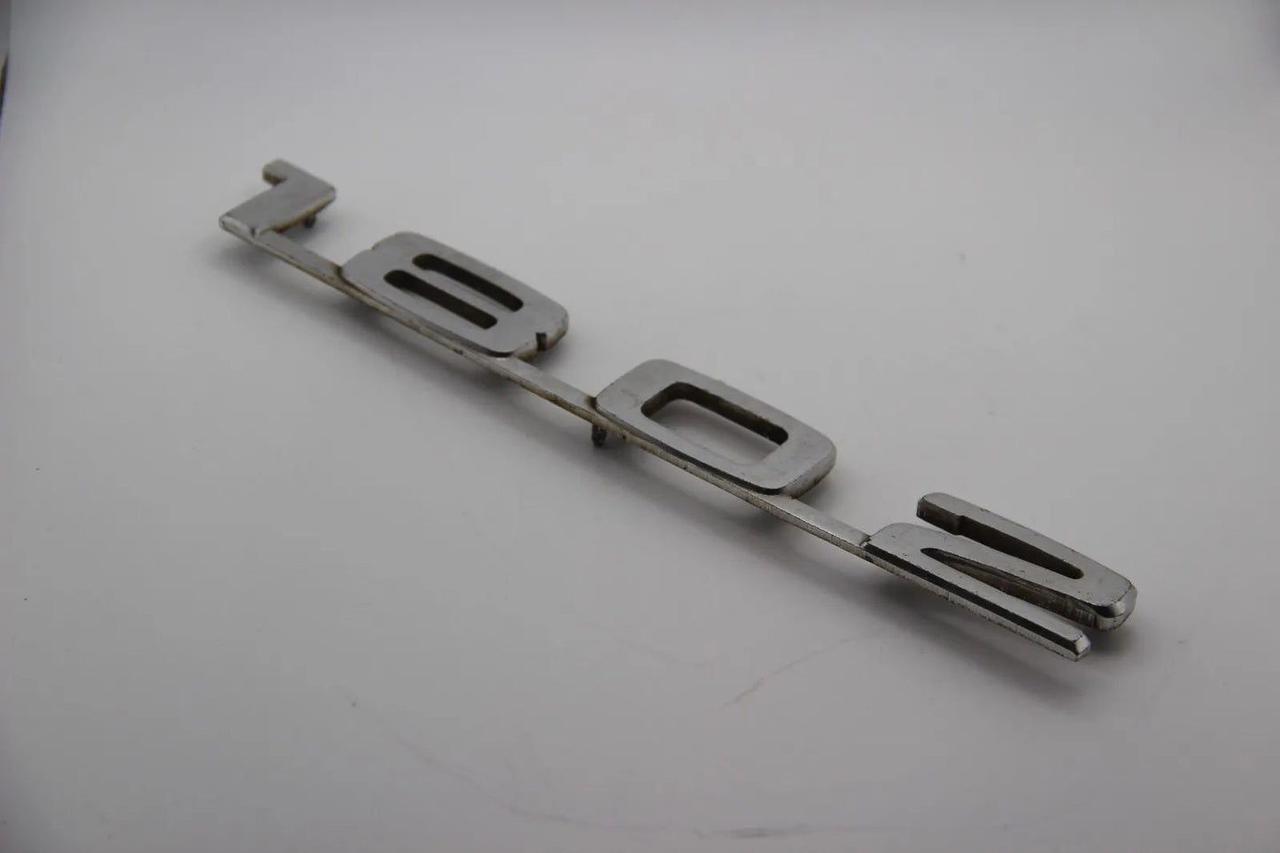 Original BMW E10 E6 1802 Modellbezeichnung Emblem Badge Schriftzug Typenschild