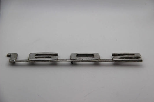 Original BMW E10 E6 1602 Modellbezeichnung Emblem Badge Schriftzug Typenschild