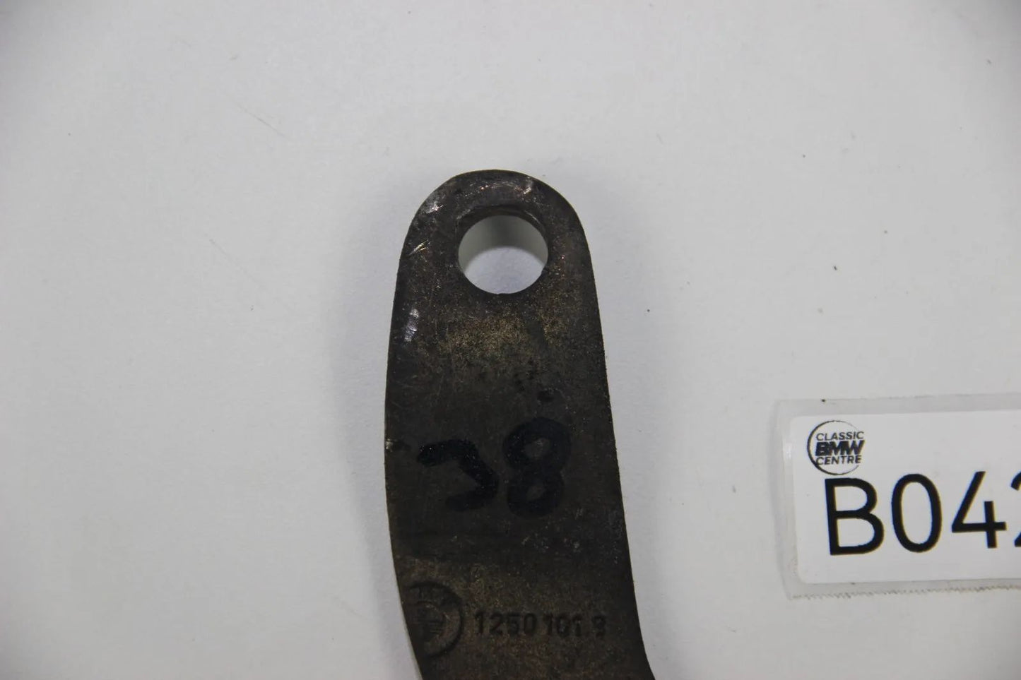 Original BMW E21 E23 E24 E12 E28E3 E9 Motorkran Öse Haken 1250101