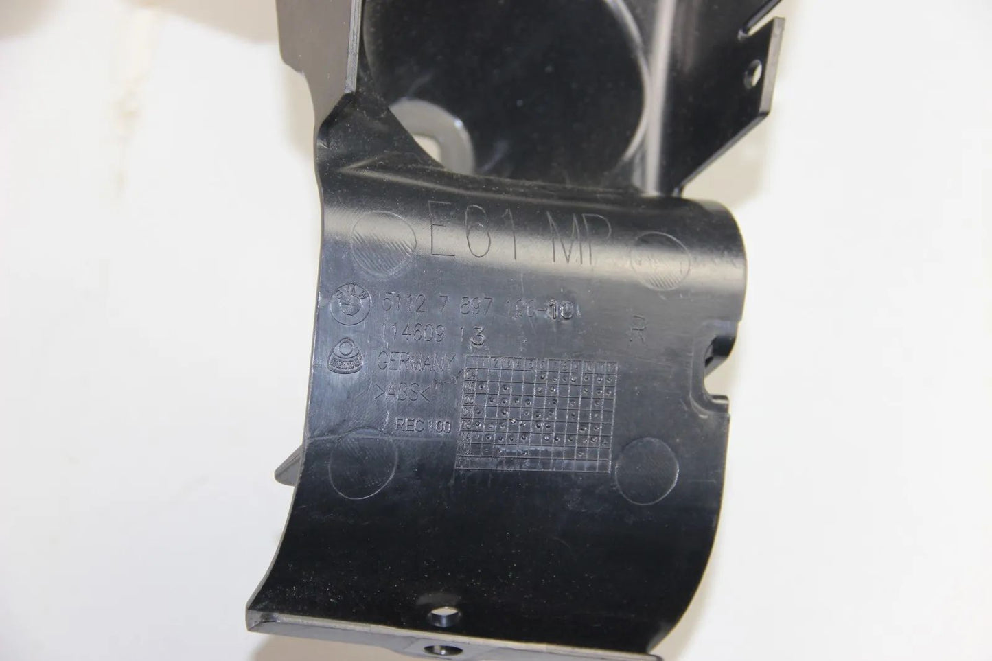 NEU ORIGINAL 7897196 BMW E61 5er Aufnahme Stoßstange Hinten Rechts