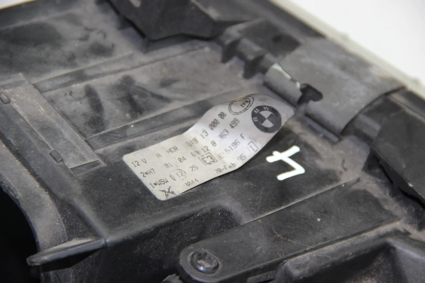 BMW E36 316i 318i 320i 325i M3 Scheinwerfer Headlights Links 8363499