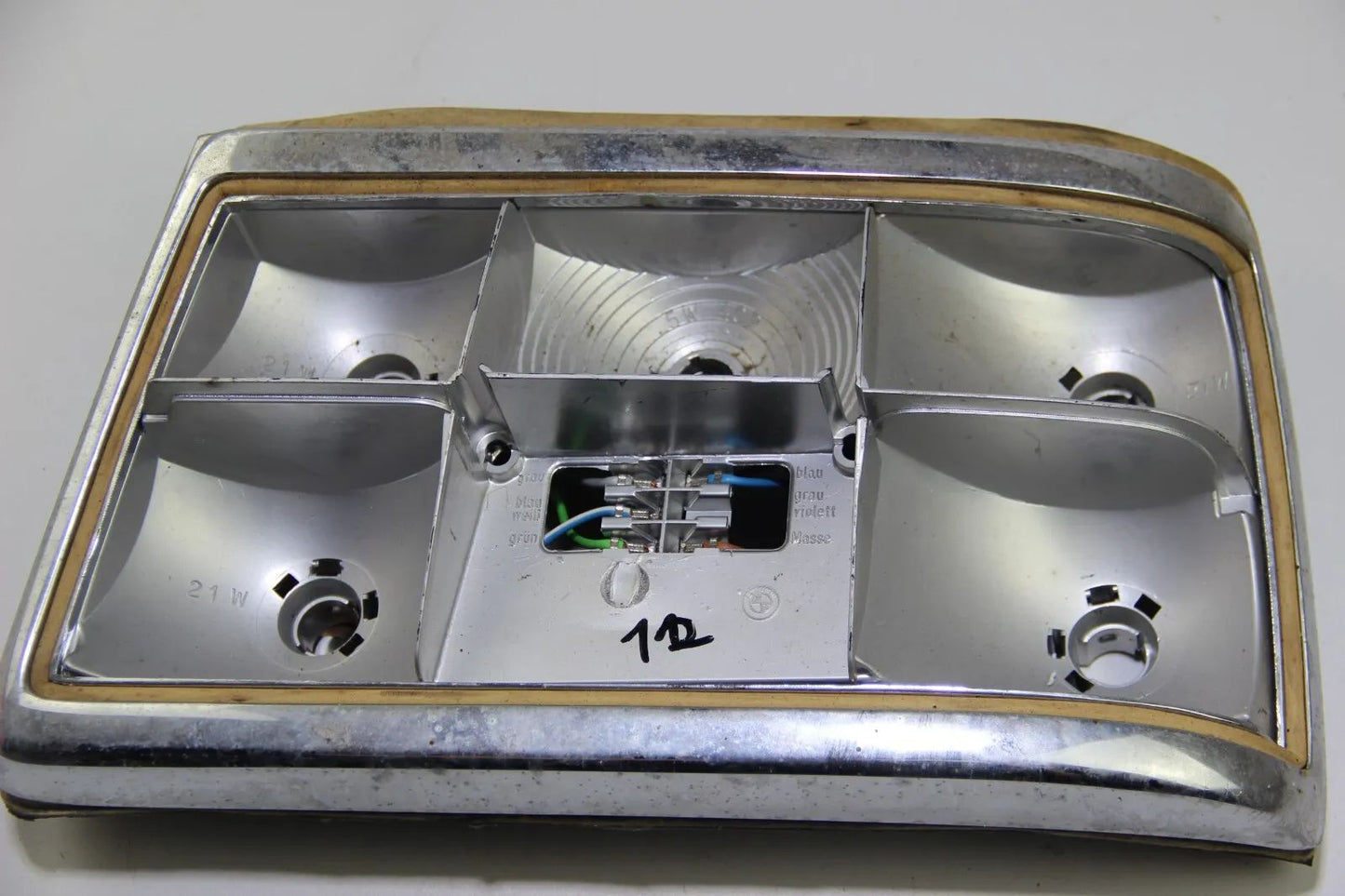 BMW E12 Lampenträger Chrom Rahmen Dichtung Heckleuchte rechts