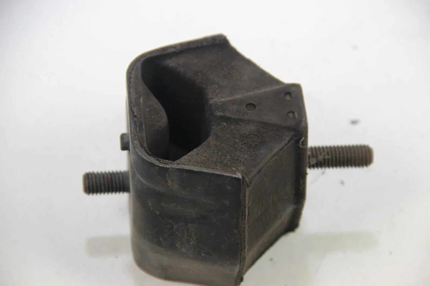 NEU Original BMW E30 324td M21 Gummilager 1135807 Motorlager Lager