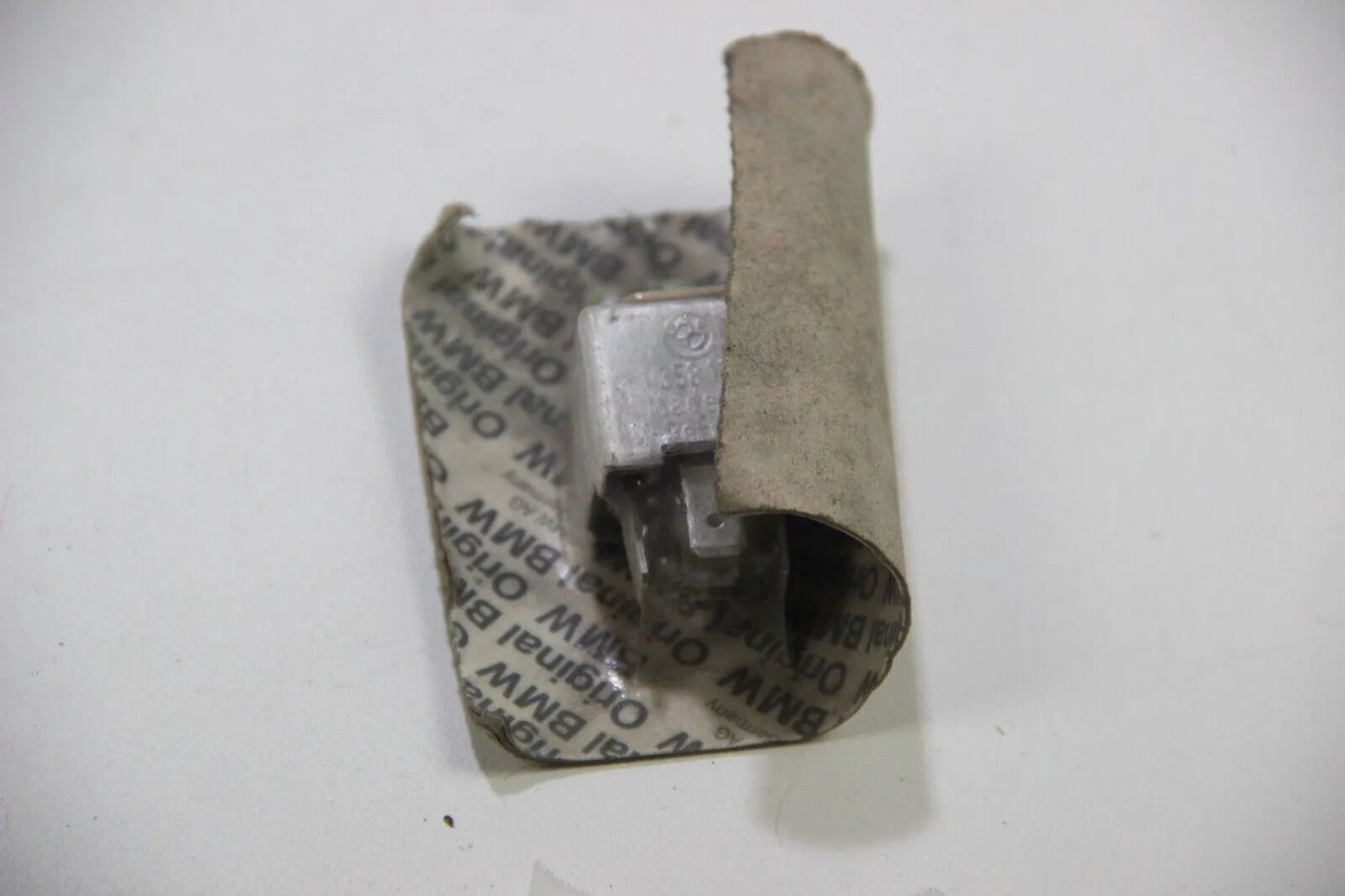 NEU BMW Original 728i 732i 735i 745i Relais 1358198 Fern Scheinwerfer