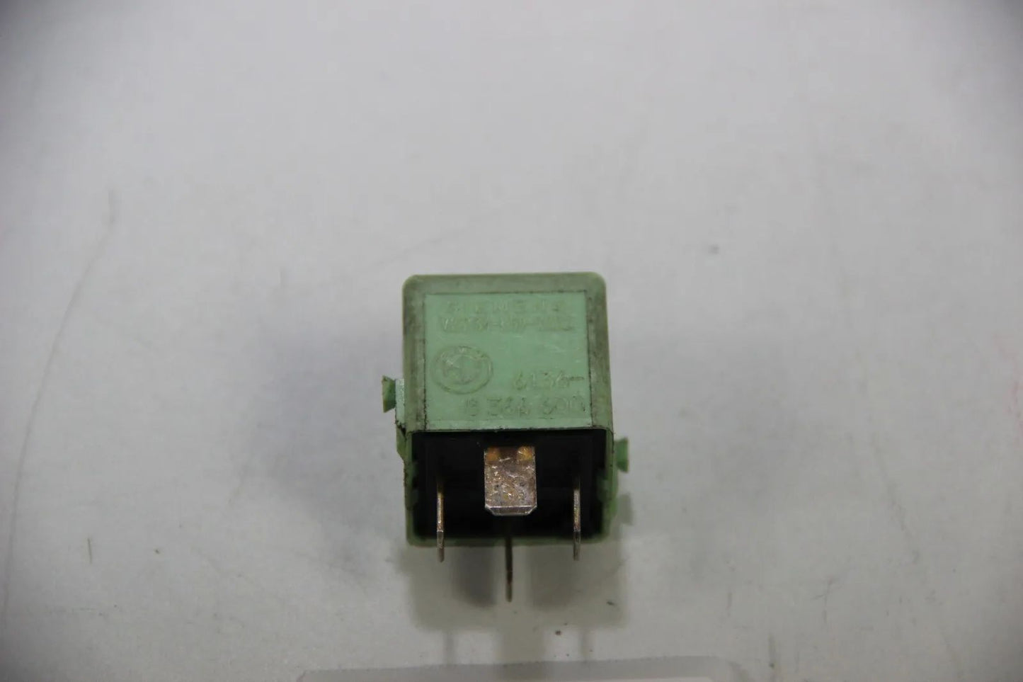 Original BMW E38 Relais Relay Kraftstoffpumpenrelais Relais Oldtimer 61368366600