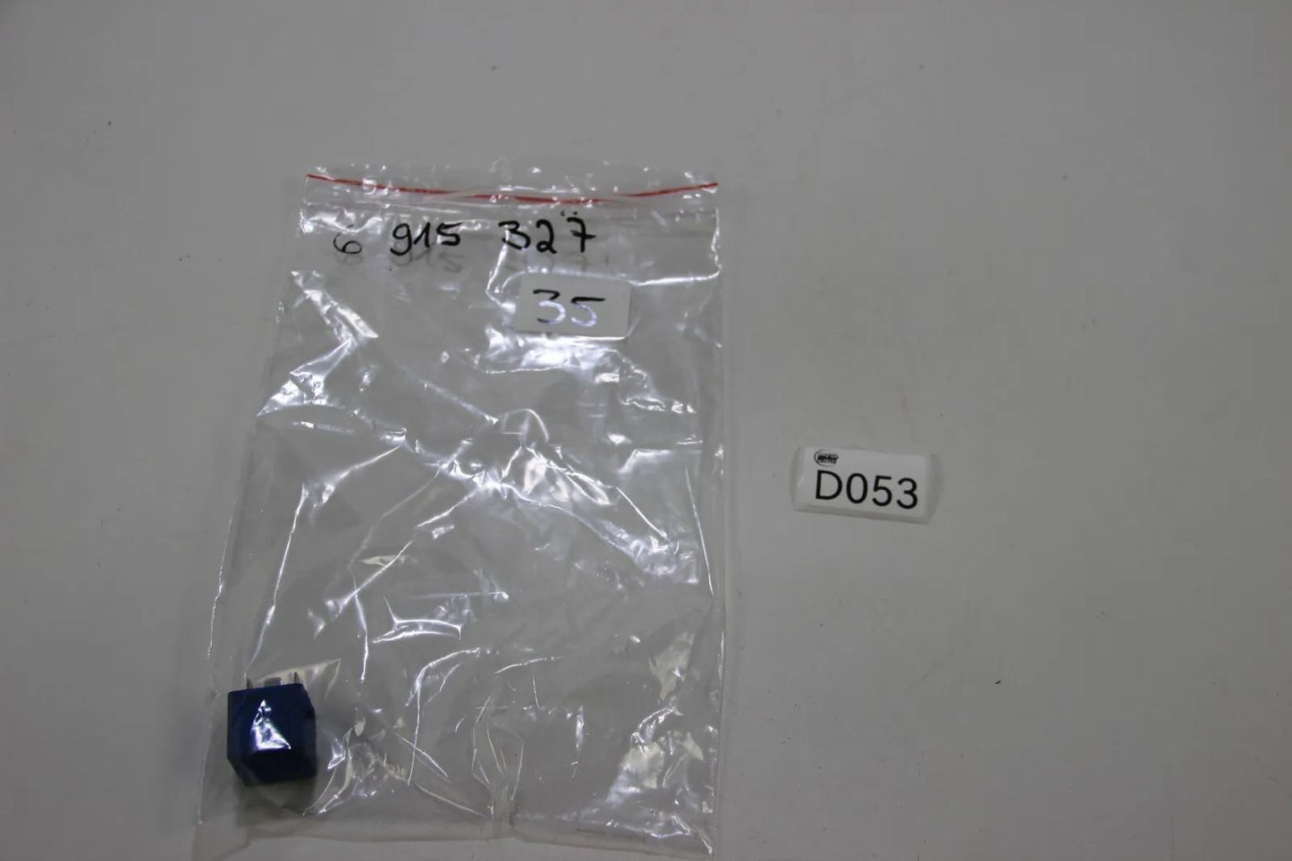 BMW E81 E36 E46 E90 E92 E39 Relais Relay Schliesser himmelblau 61366915327