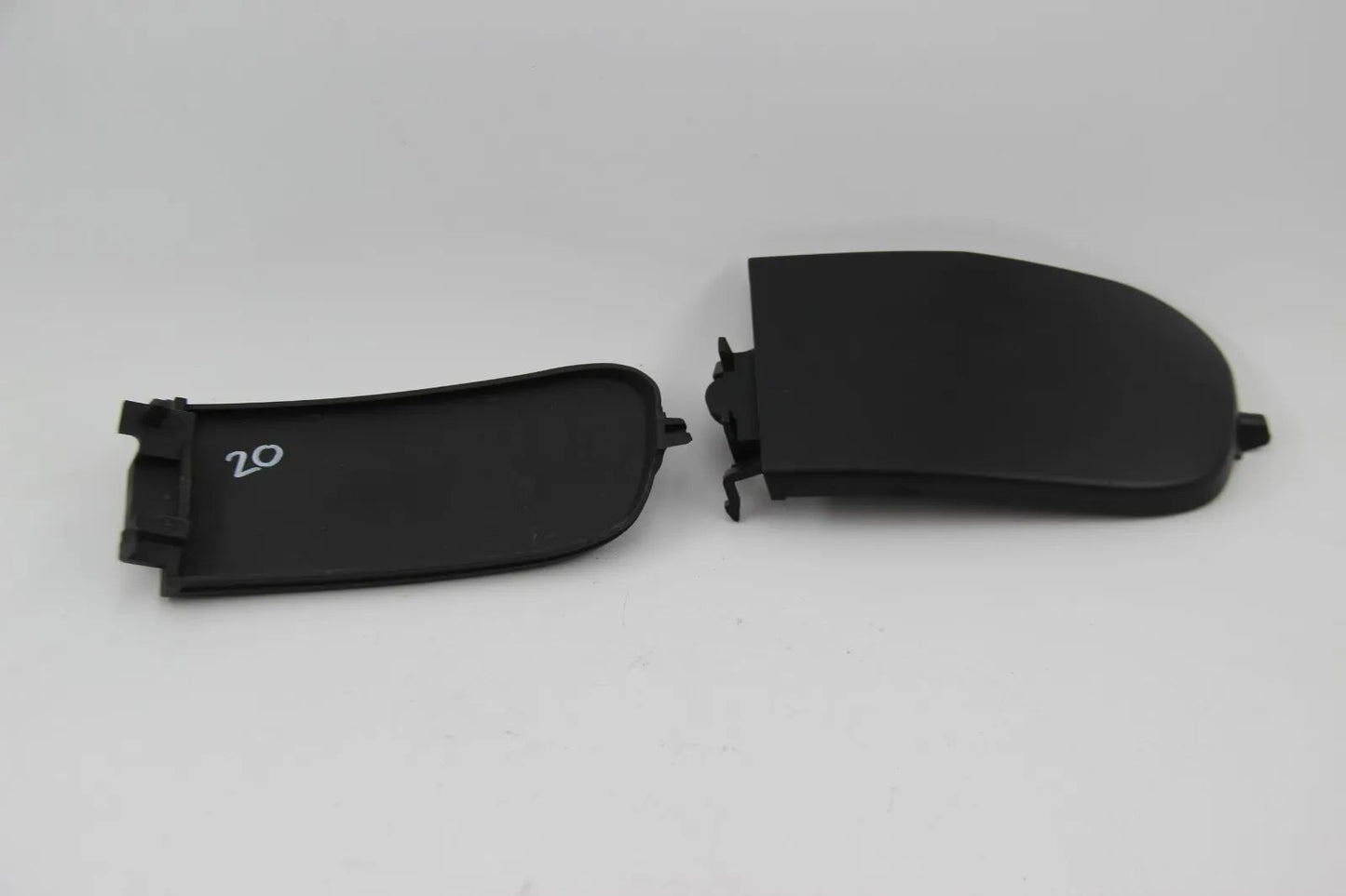 Original BMW E39 520i M52  Abdeckung Nebelscheinwerf. re+li 51118159356