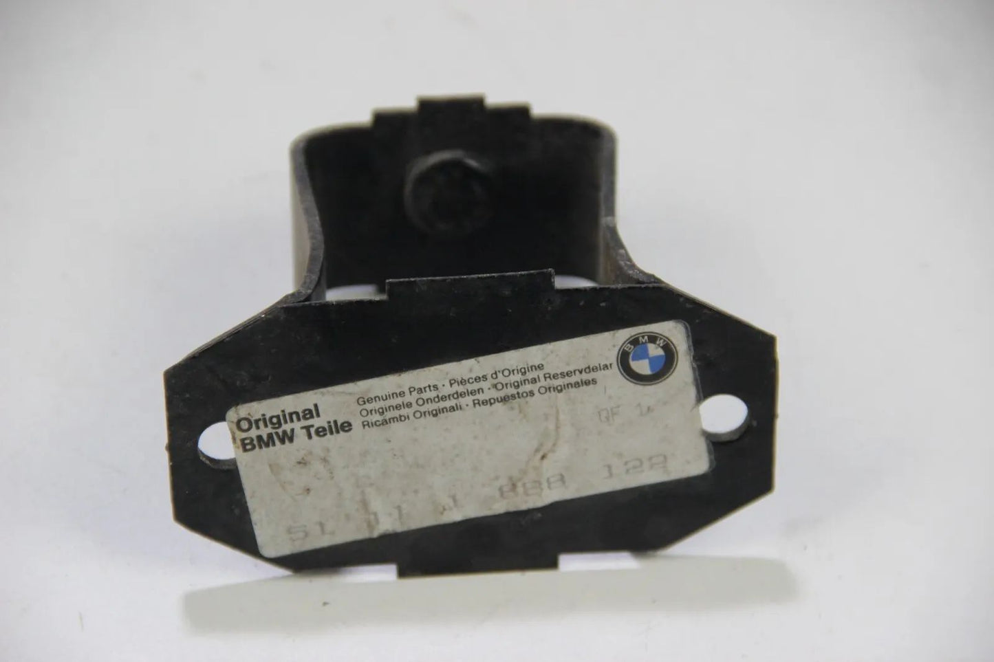 BMW E30 316i-325i Halter Halterung Stoßstange VFL Vorne 3er OEM 51111888122