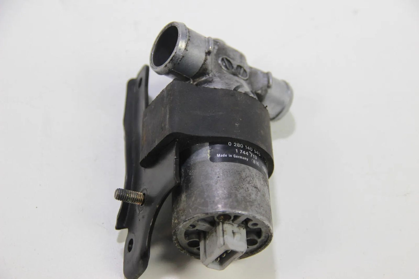 Original BMW Leerlaufregler 174413 Idle Valve