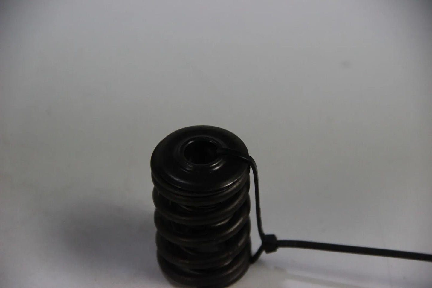 Original BMW E30 M3 S14  Ventilfeder einzeln mit Federtellern oben 11341312704