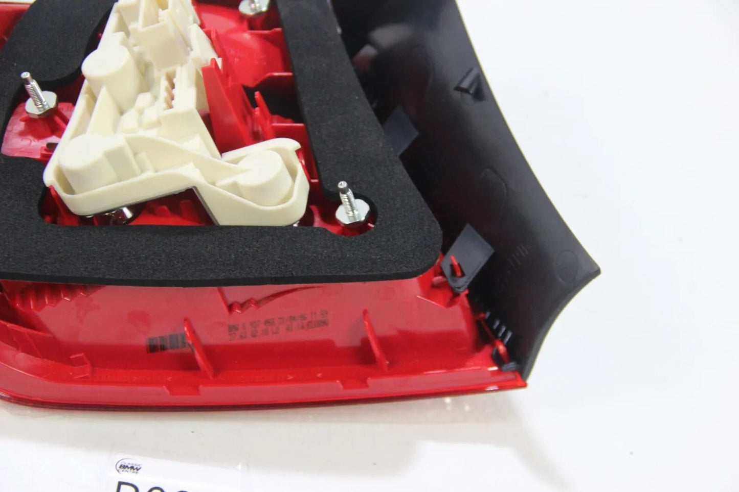 Original BMW E90 3er Heckleuchte Seitenwand rechts Taillight Light 6937458