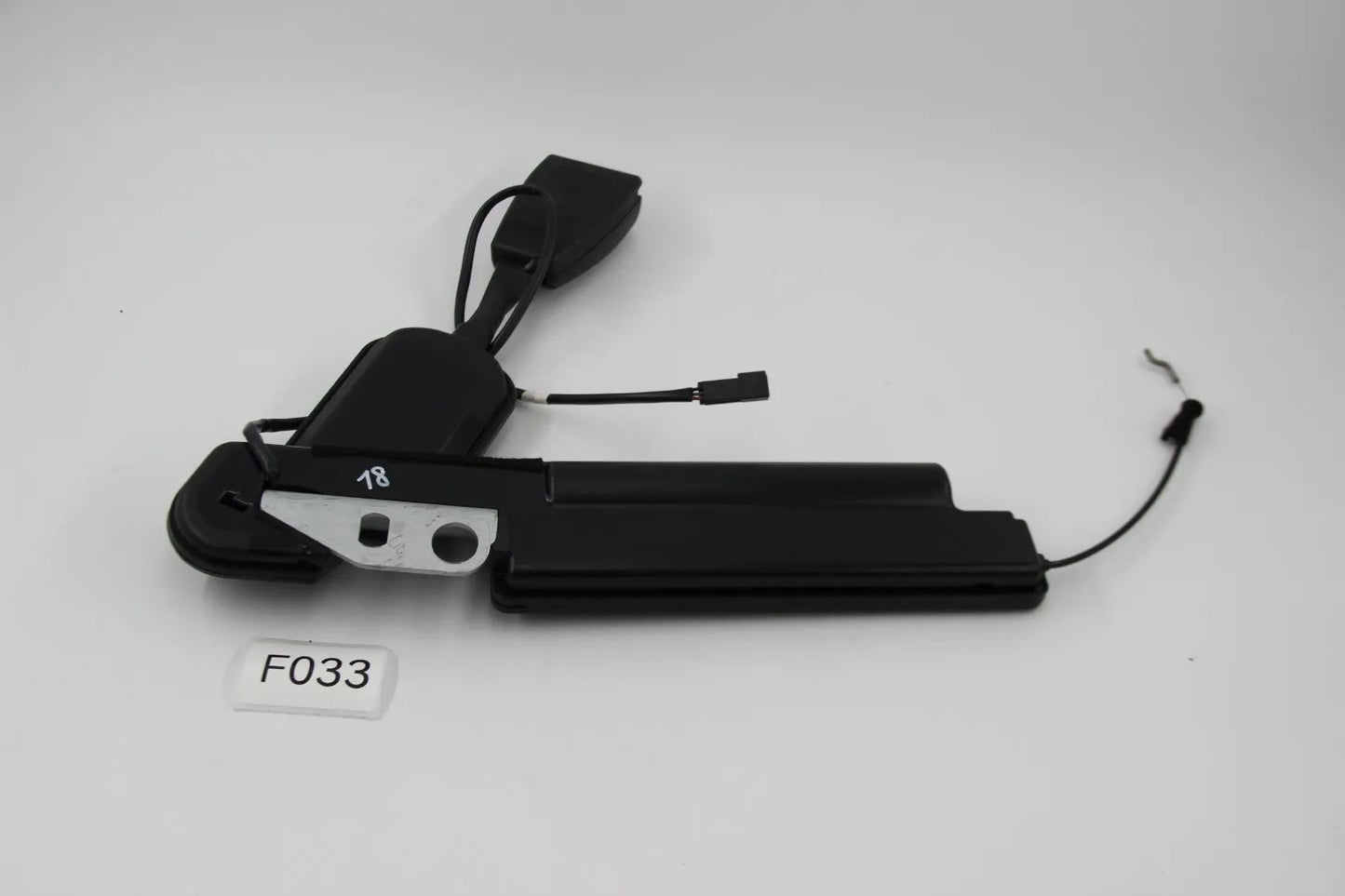 Orig BMW E36 316-328i M3 M3 3.2 Untergurt mit Gurtstrammer rechts  72118167712