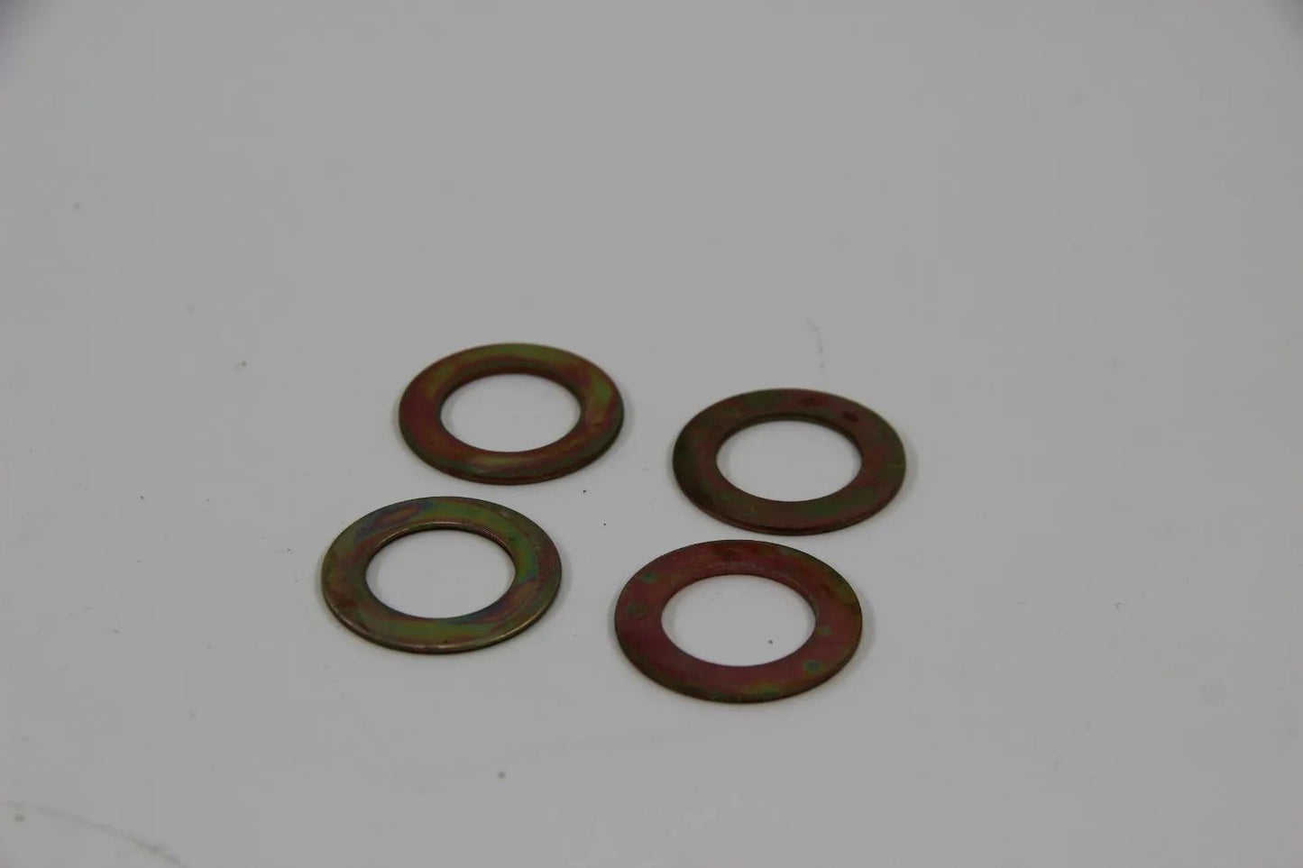 BMW E10 E3 E9 E21 E30 E12 E28  Unterlegscheibe Ventilsteuerung 4x 11330634140