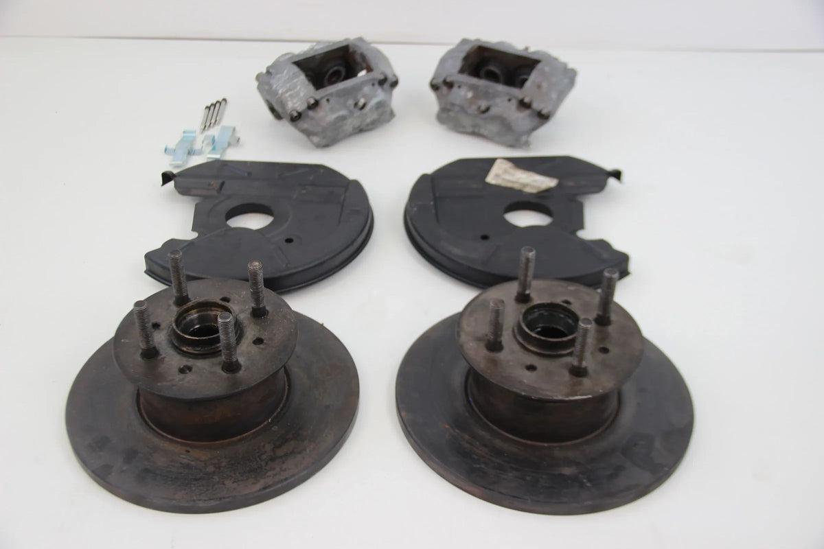 Original BMW E10 2002tii 2002ti Bremssattel Bremsscheibe Radnabe Ankerblech Satz